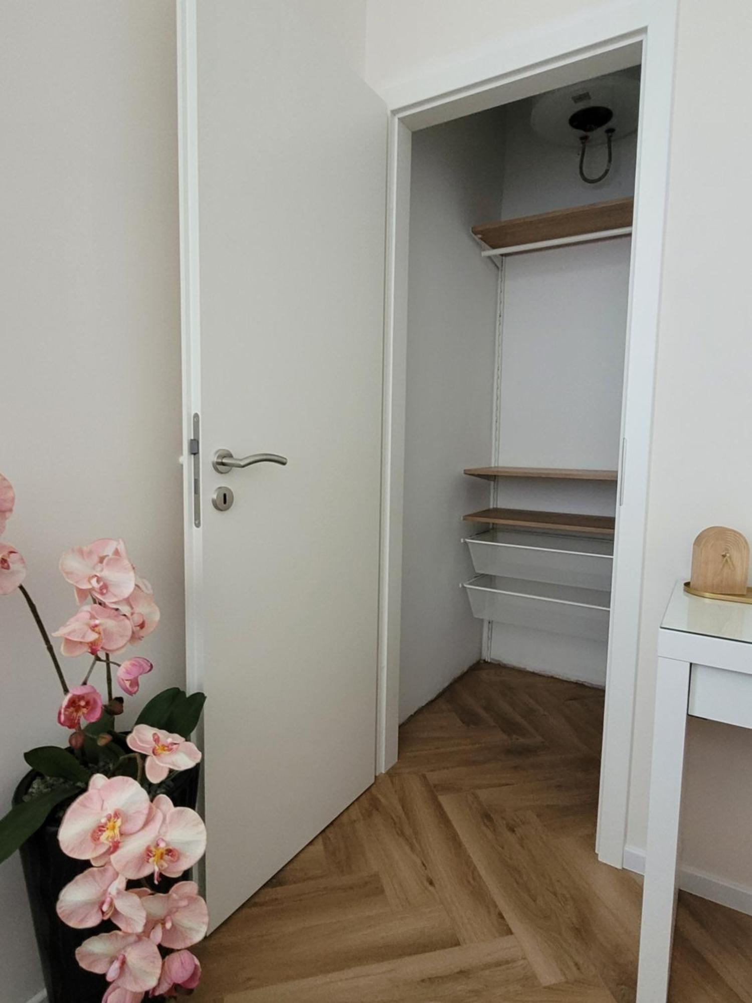 Secret Hideout Bp Apartment